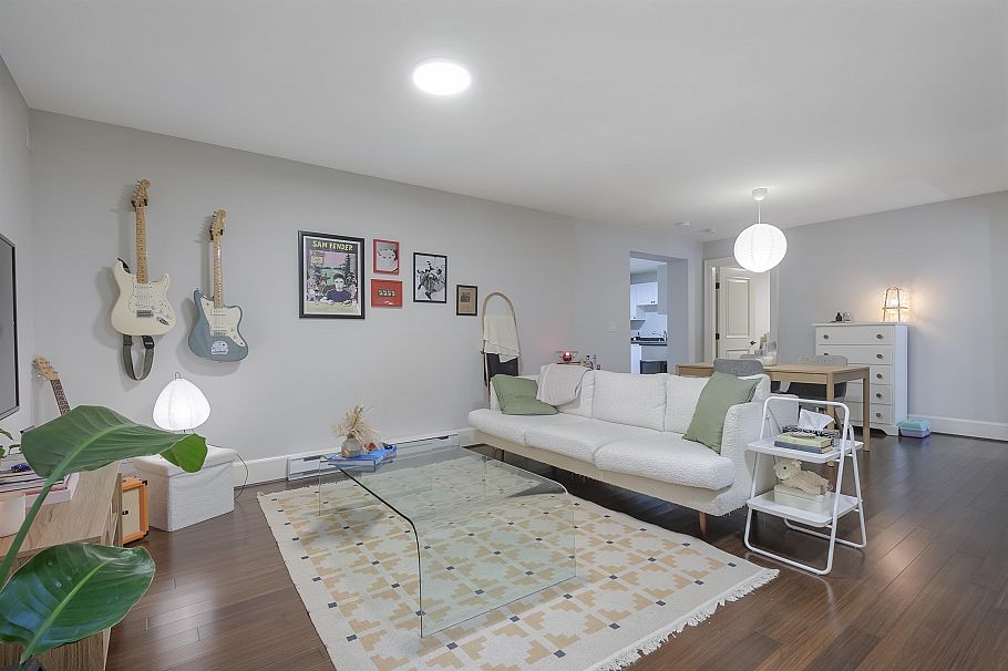 518 E 16th Street North Vancouver, BC - 28