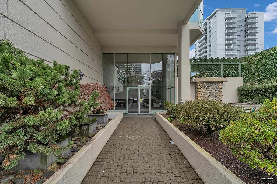 801 140 E 14 Street North Vancouver, BC - 26