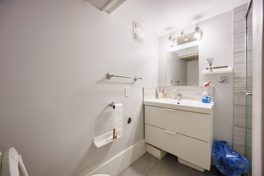 3749 W King Edward Avenue Vancouver, BC - 27