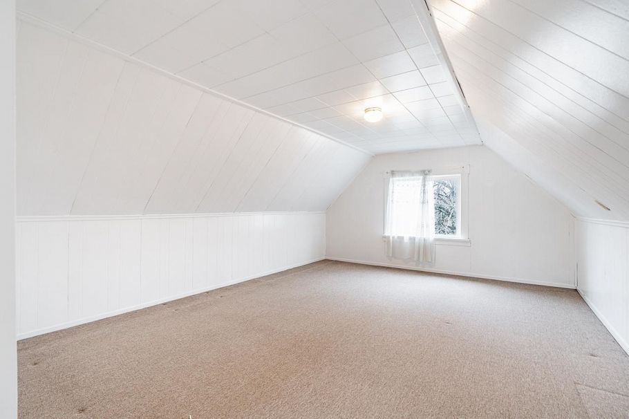 2604 E 19th Avenue Vancouver, BC - 19