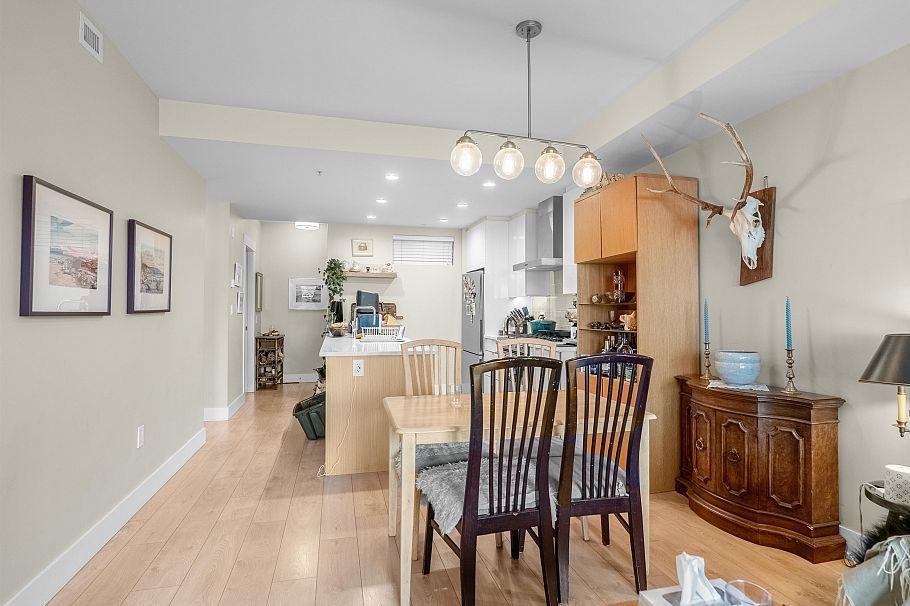 203 1496 Charlotte Road North Vancouver, BC - 12