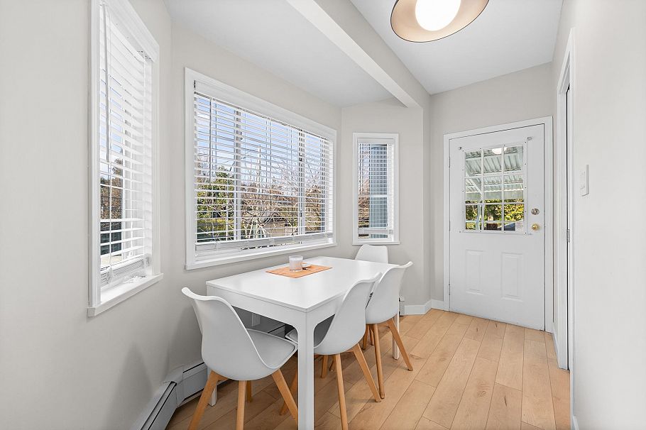 3099 W 6th Avenue Vancouver, BC - 16