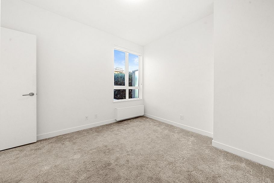 208 711 W 14th Street North Vancouver, BC - 21