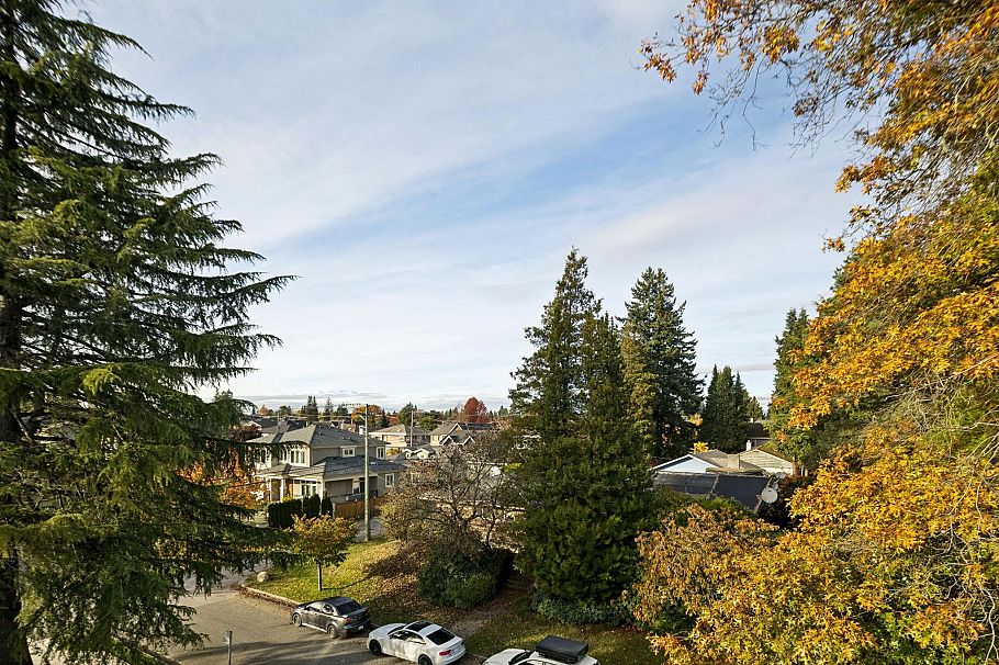 225 1010 W 47th Avenue Vancouver, BC - 16