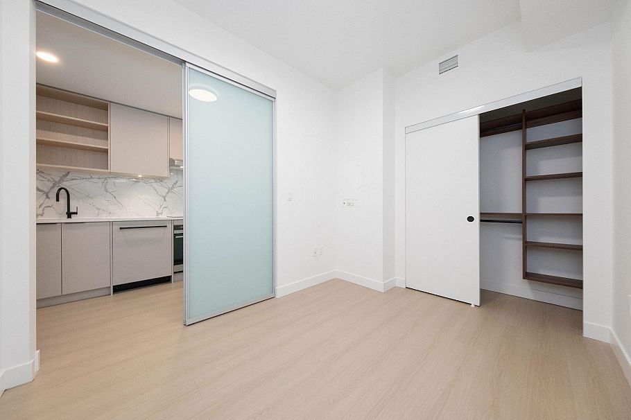 310 422 E 3rd Street North Vancouver, BC - 23