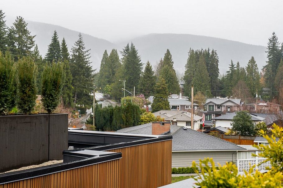 3161 Canfield Crescent North Vancouver, BC - 33