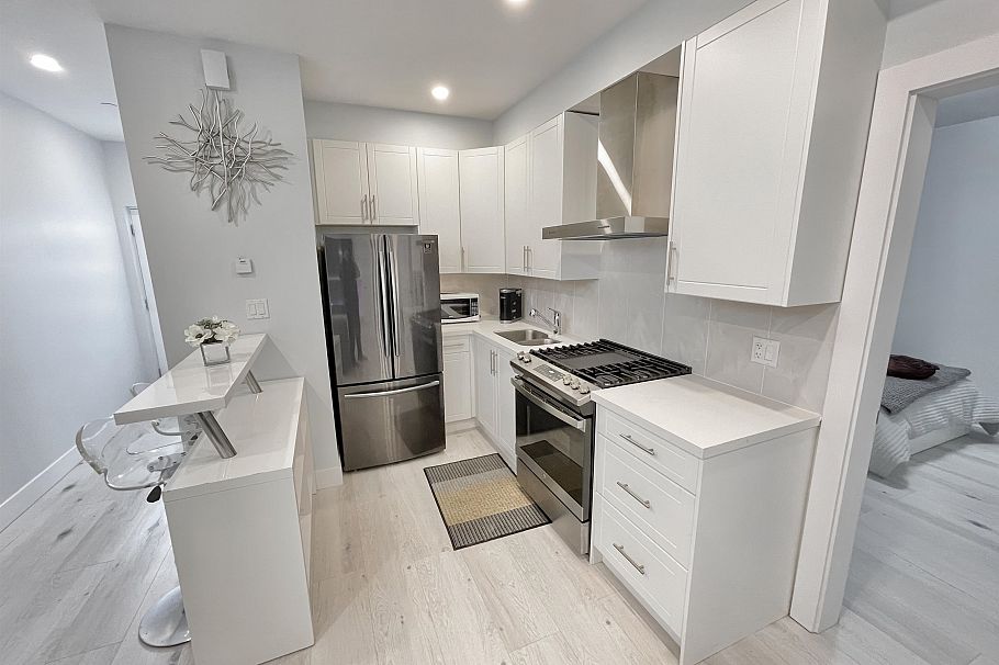 2460 E 19th Avenue Vancouver, BC - 23