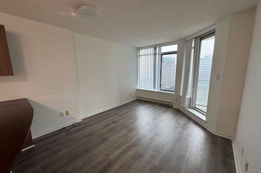 1715 610 Granville Street Vancouver, BC - 3