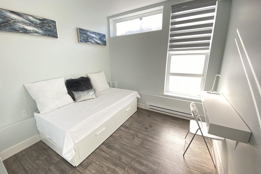 2460 E 19th Avenue Vancouver, BC - 26