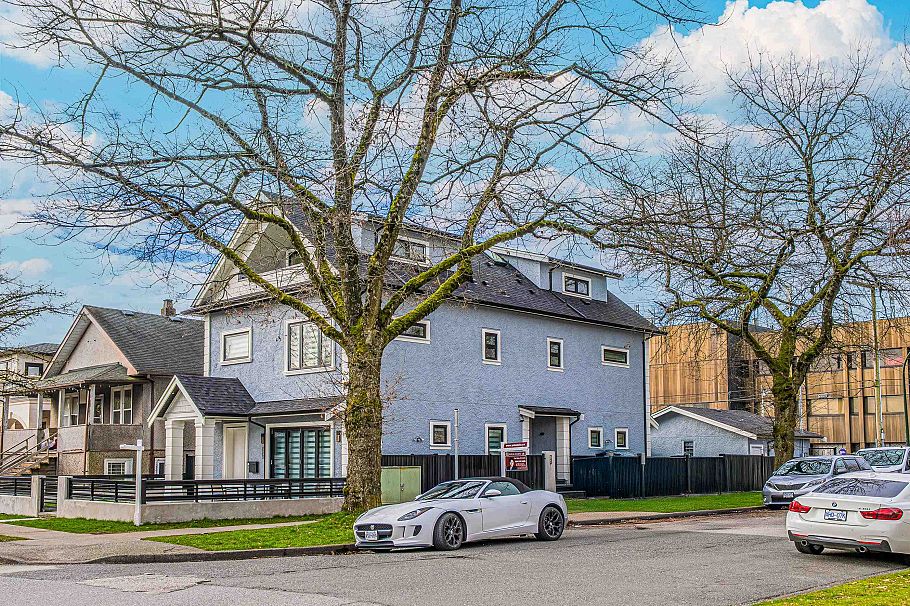 748 E 47th Avenue Vancouver, BC - 28