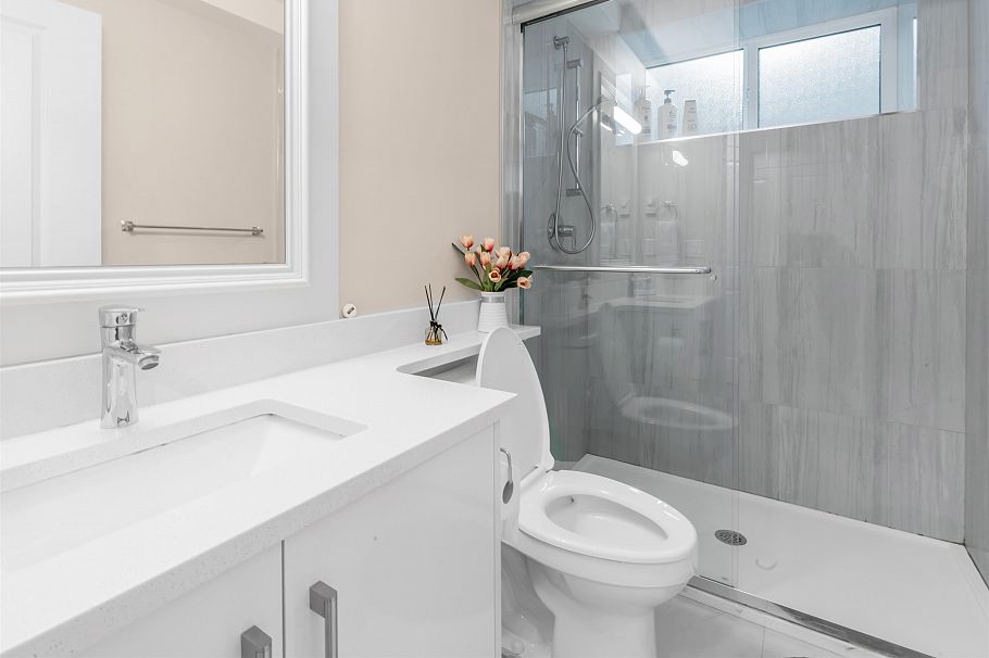 1125 Park Drive Vancouver, BC - 18