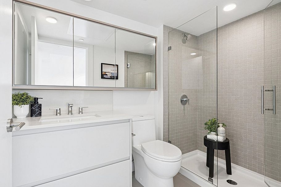 225 1010 W 47th Avenue Vancouver, BC - 11