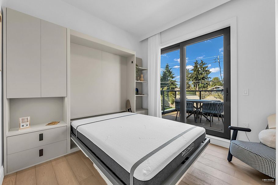 1181 W 33rd Avenue Vancouver, BC - 22