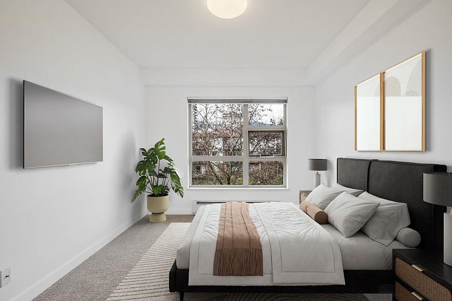 303 1033 St. George's Avenue North Vancouver, BC - 18