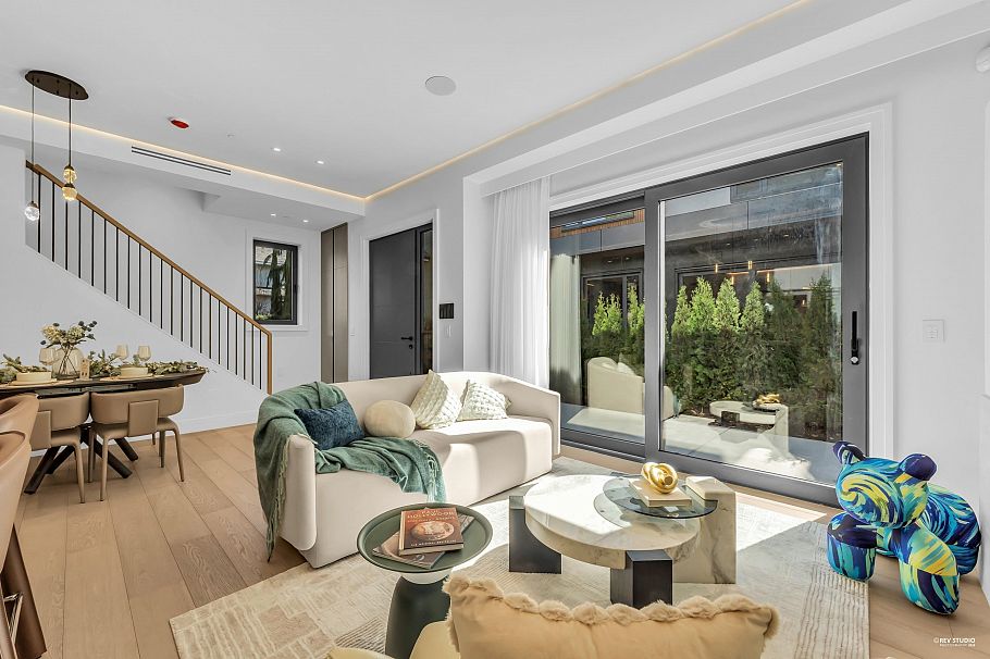 1181 W 33rd Avenue Vancouver, BC - 3