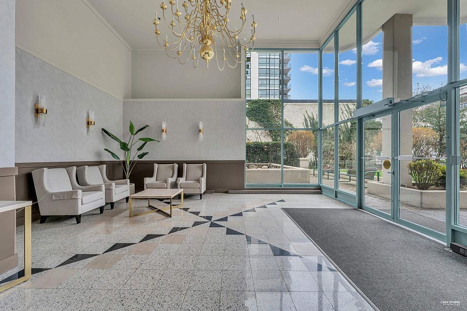 801 140 E 14 Street North Vancouver, BC - 27