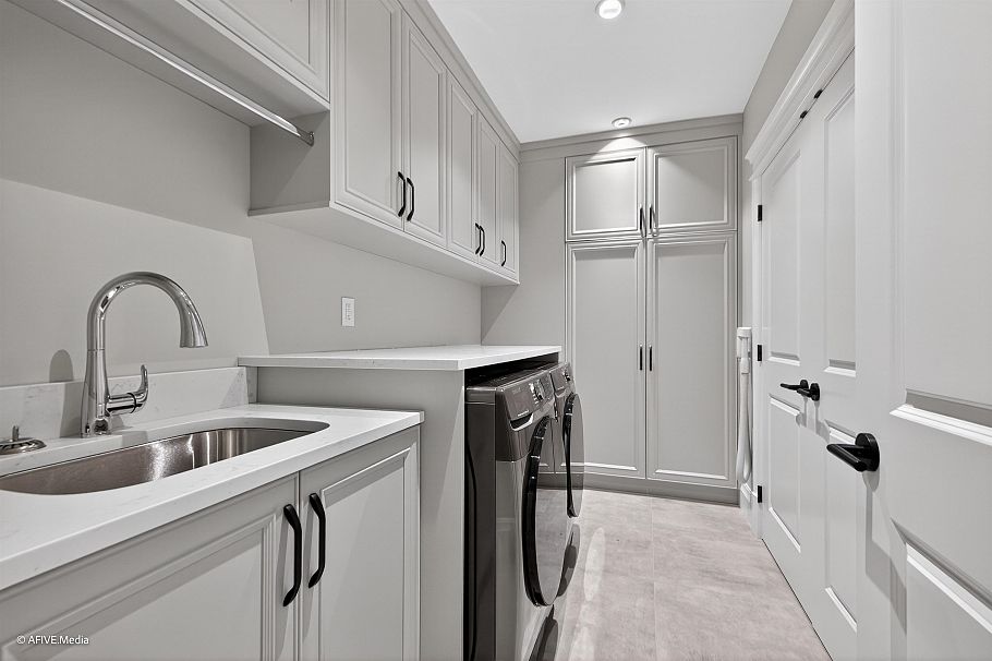 3349 W 37th Avenue Vancouver, BC - 33