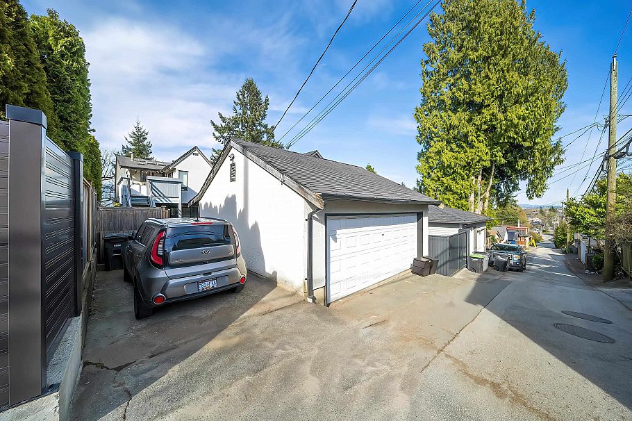 826 E 13th Avenue Vancouver, BC - 24