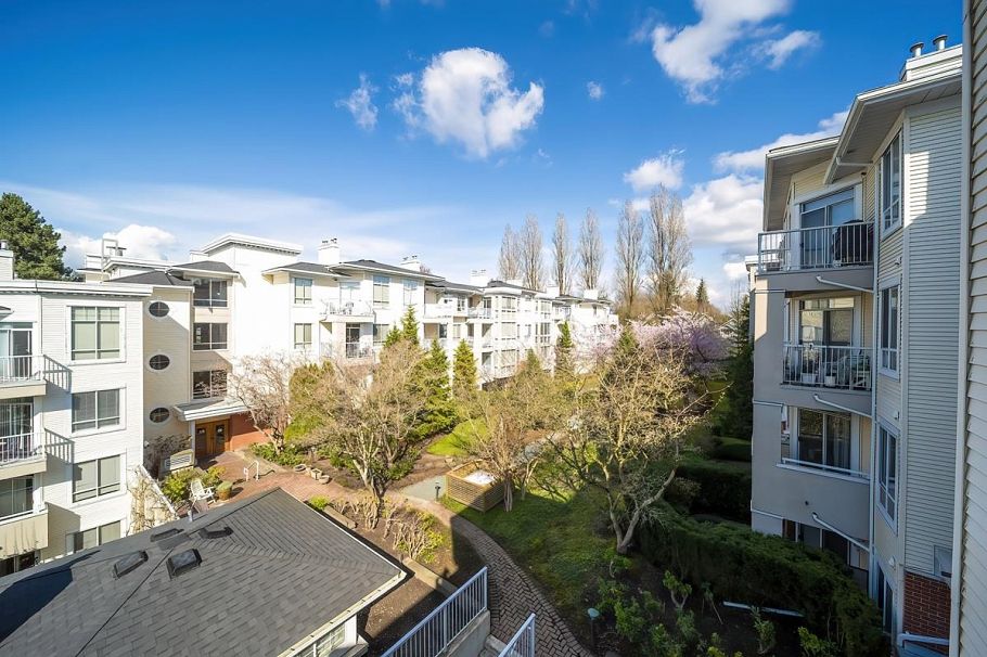 431 383 E 37th Avenue Vancouver, BC - 5