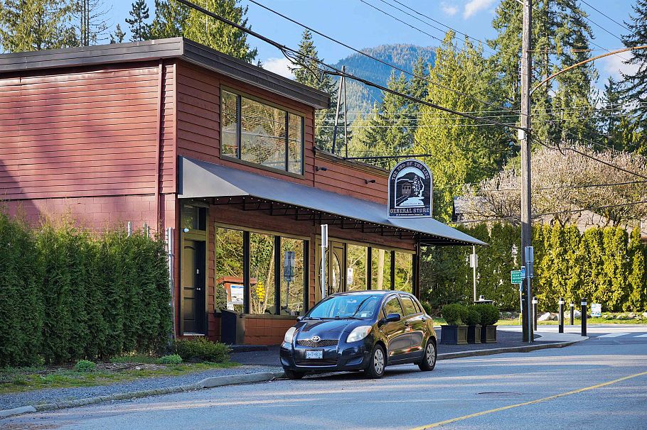 4125 Lynn Valley Road North Vancouver, BC - 31