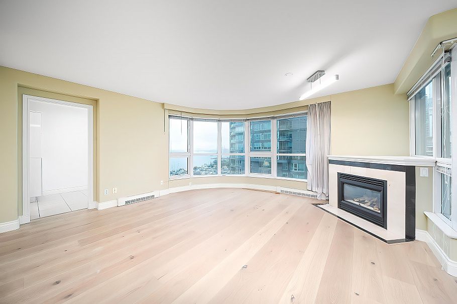 1401 560 Cardero Street Vancouver, BC - 2