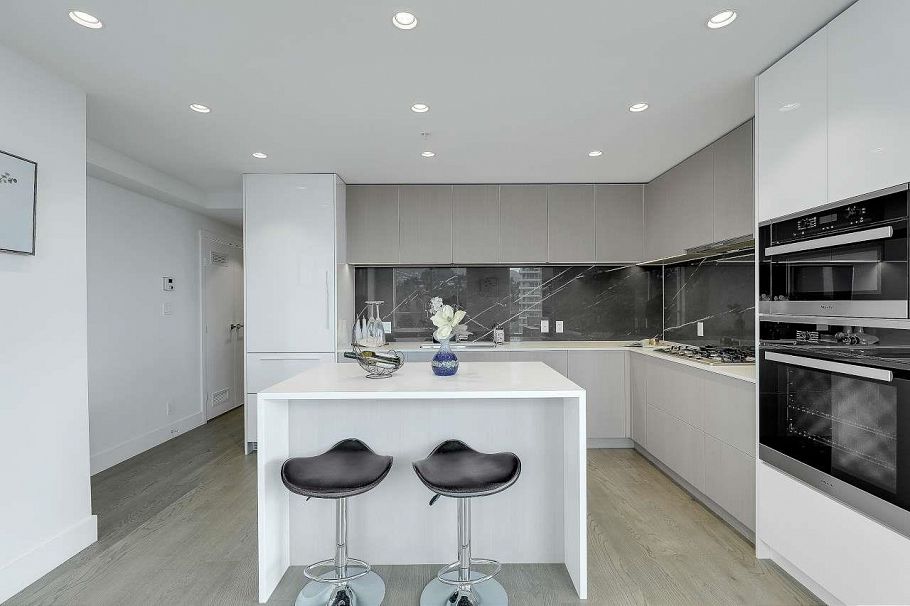 706 1632 Lions Gate Lane North Vancouver, BC - 8