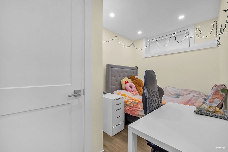 2915 Horley Street Vancouver, BC - 7