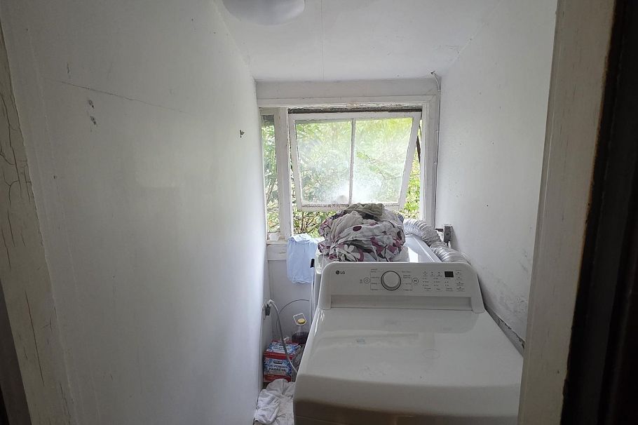 345 W 13th Avenue Vancouver, BC - 13