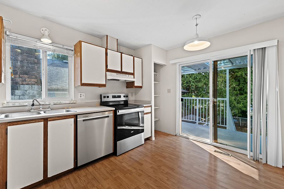 4125 Lynn Valley Road North Vancouver, BC - 16