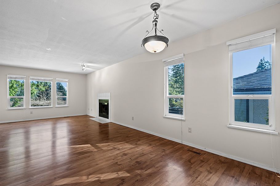 4125 Lynn Valley Road North Vancouver, BC - 15