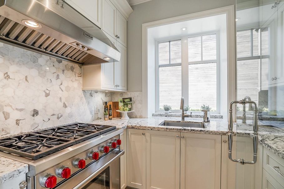 3530 W 34th Avenue Vancouver, BC - 7