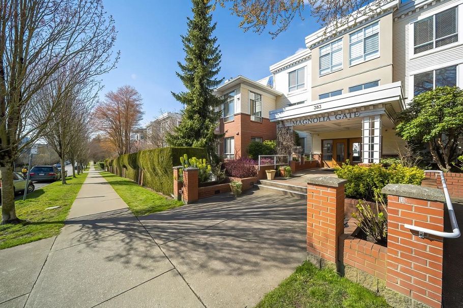431 383 E 37th Avenue Vancouver, BC - 1
