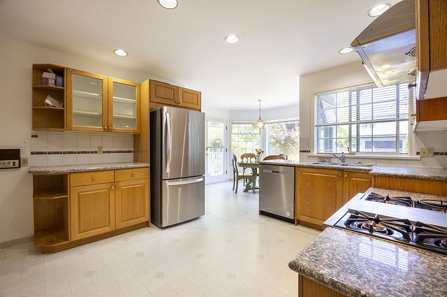 2063 W 47th Avenue Vancouver, BC - 18