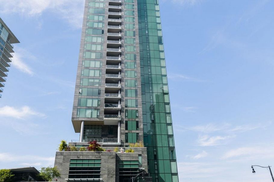 2201 277 Thurlow Street Vancouver, BC - 2