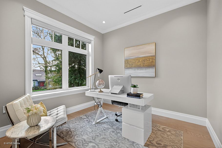 3349 W 37th Avenue Vancouver, BC - 9