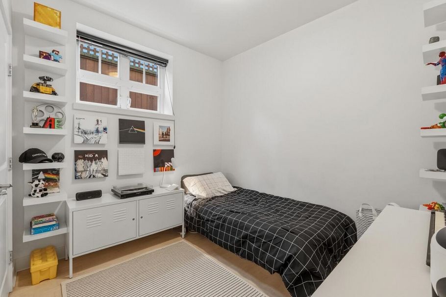 83 W 15th Avenue Vancouver, BC - 23