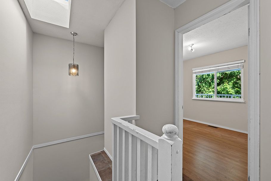 4125 Lynn Valley Road North Vancouver, BC - 6