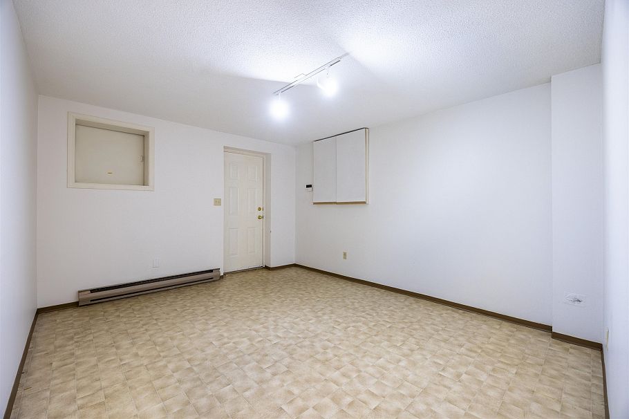 2063 W 47th Avenue Vancouver, BC - 34