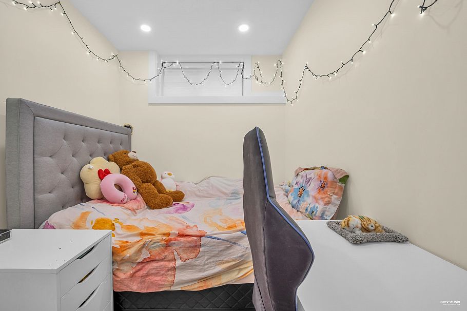 2915 Horley Street Vancouver, BC - 8