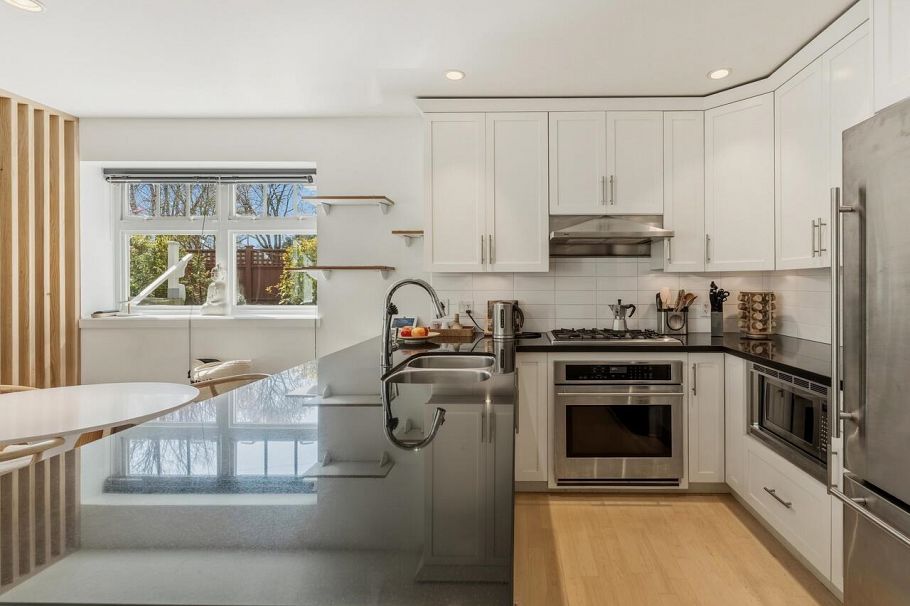 83 W 15th Avenue Vancouver, BC - 15