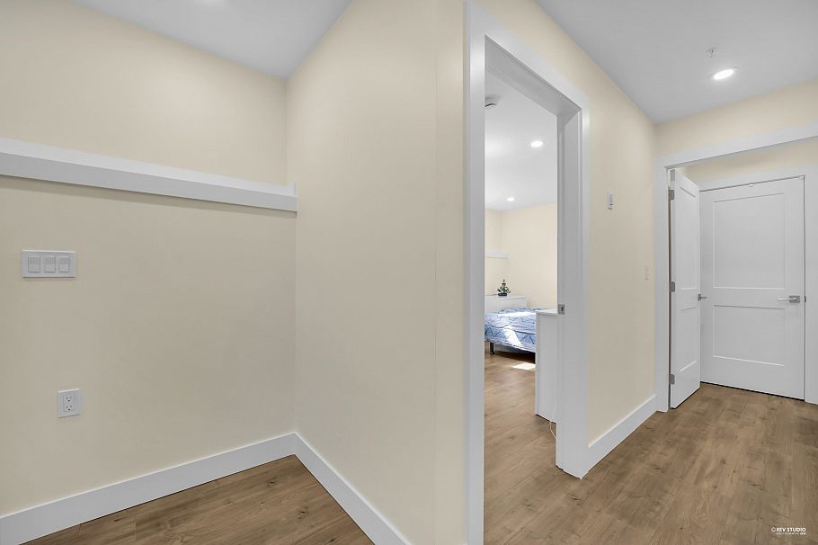 2915 Horley Street Vancouver, BC - 14