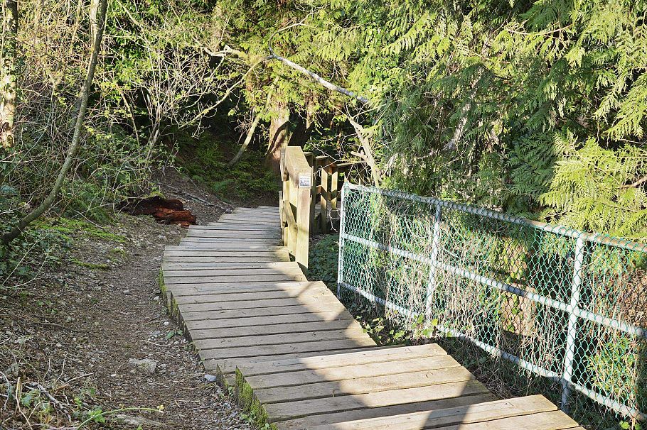 4125 Lynn Valley Road North Vancouver, BC - 34