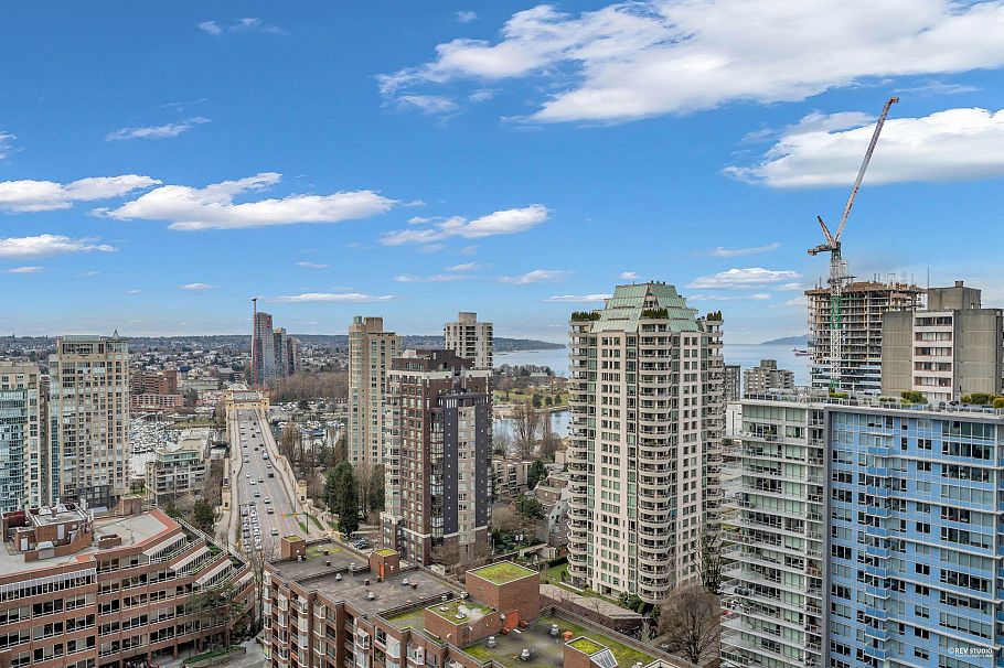 2212 1289 Hornby Street Vancouver, BC - 22