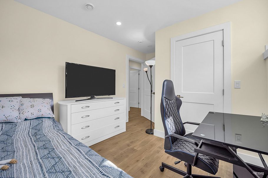 2915 Horley Street Vancouver, BC - 10