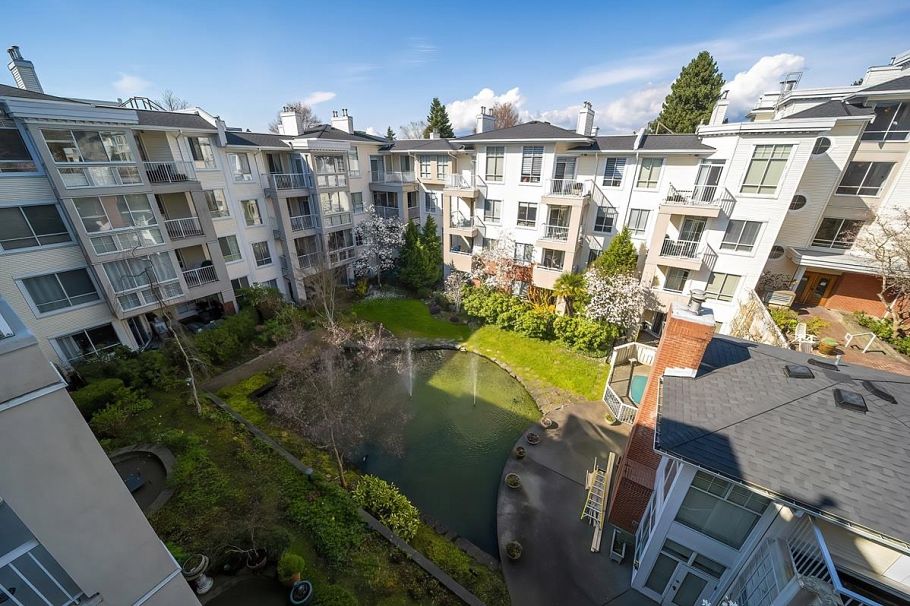 431 383 E 37th Avenue Vancouver, BC - 4