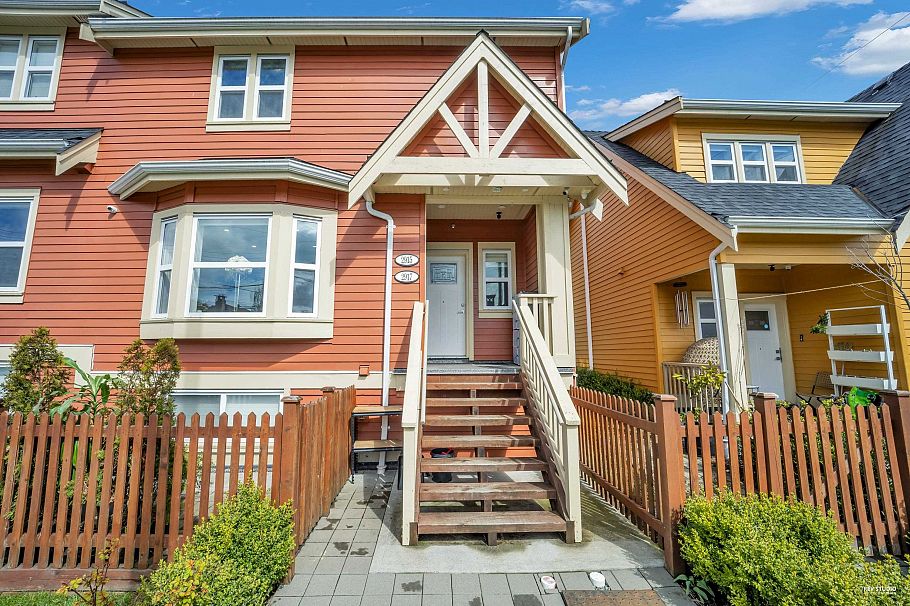 2915 Horley Street Vancouver, BC - 4