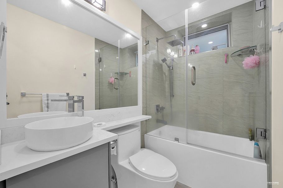 2915 Horley Street Vancouver, BC - 11