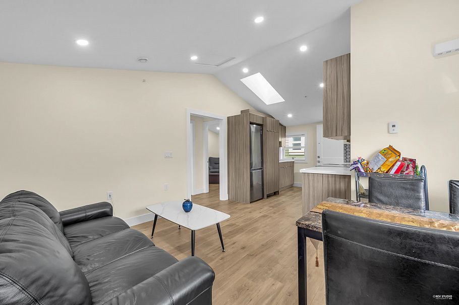 2915 Horley Street Vancouver, BC - 32