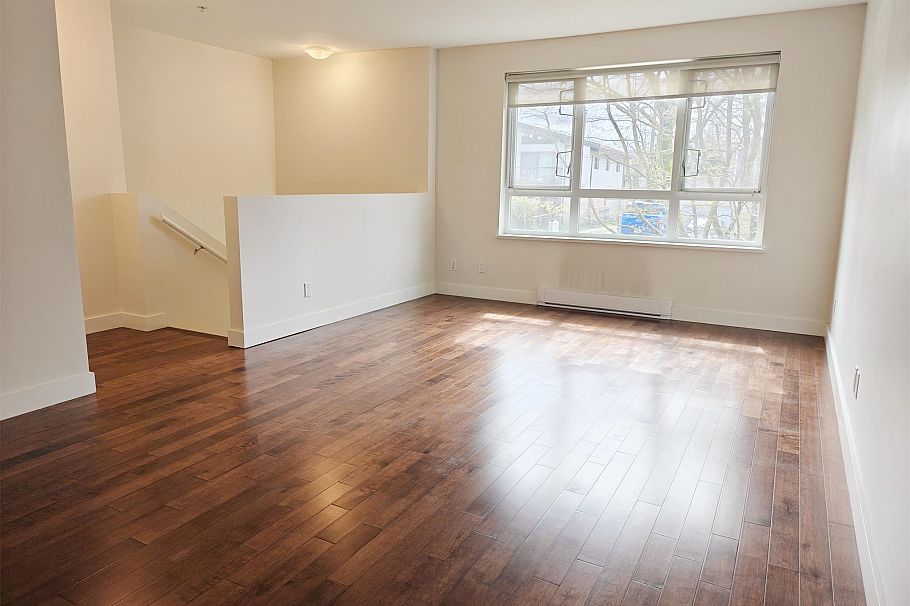 403 E 16th Avenue Vancouver, BC - 3