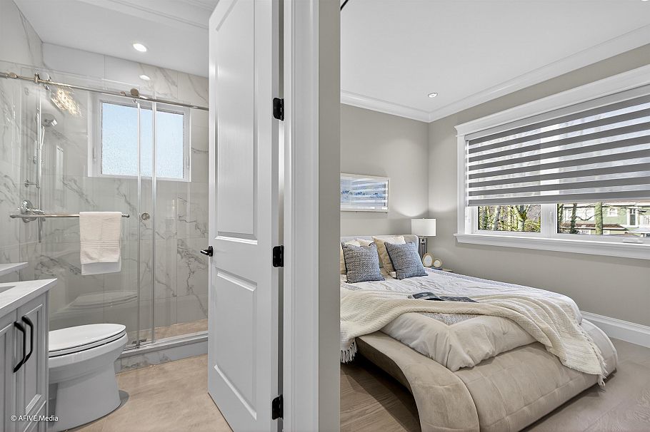 3349 W 37th Avenue Vancouver, BC - 26